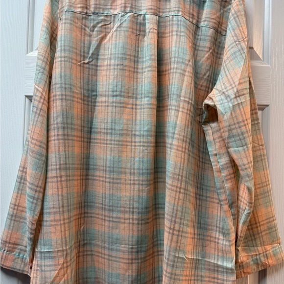 Women’s Plaid Button-Down Shirt in Peach & Mint - Picture 4 of 7